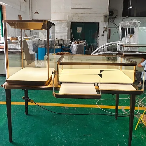 轻奢风高低组合珠宝展示柜 不锈钢玻璃异形陈列柜 马孛罗定制