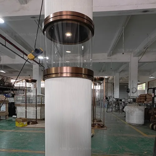 圆柱玻璃珠宝展柜 360&deg;全景展示 玫瑰金不锈钢高端定制款