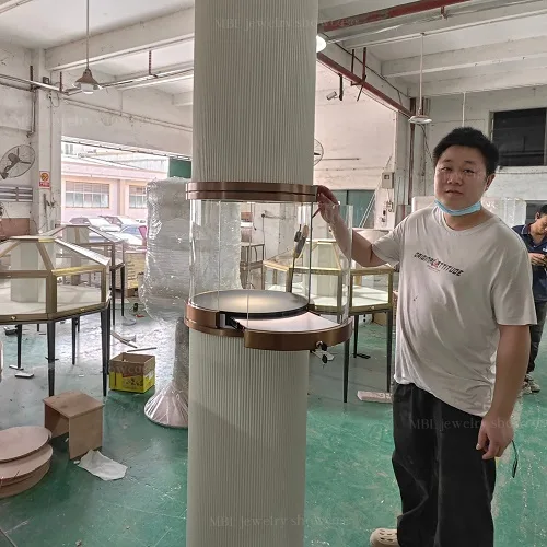 圆柱玻璃珠宝展柜 360&deg;全景展示 玫瑰金不锈钢高端定制款