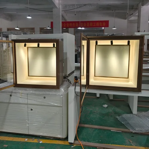 嵌入式墙体珠宝橱窗展柜 轻奢拉丝金射灯款玻璃展示柜 高端珠宝店定制源头工厂