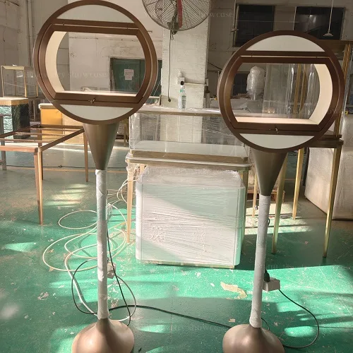 高端珠宝店落地橱窗展示柜 高低橱窗定制款