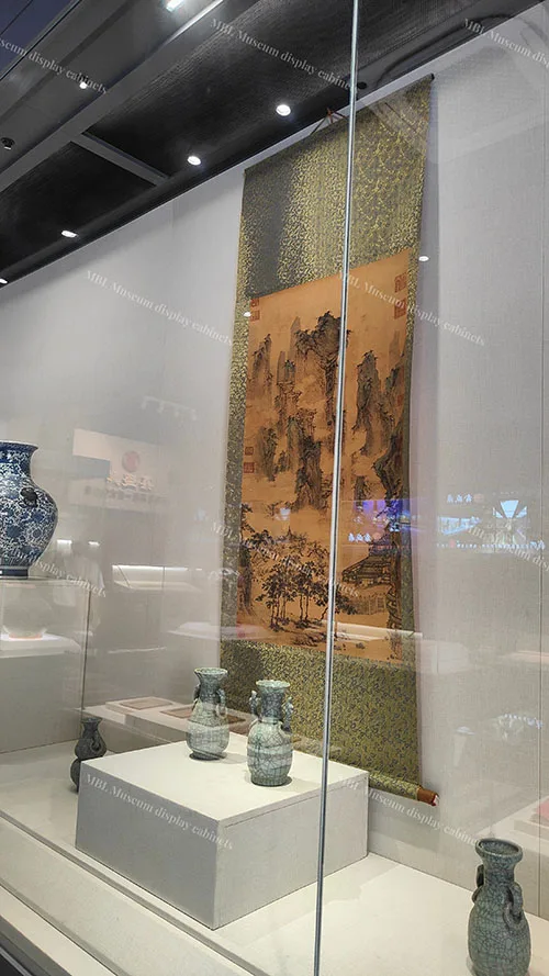 博物馆大型通柜｜全景式低反射玻璃文物展示柜 多件展品联排定制款