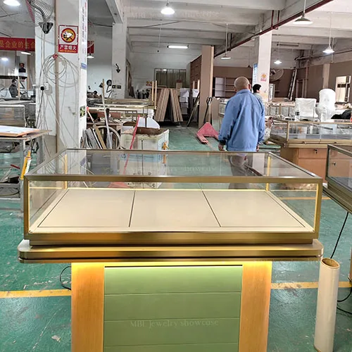 轻奢珠宝销售柜 木纹墨绿皮销售柜台 商场珠宝店接待销售柜