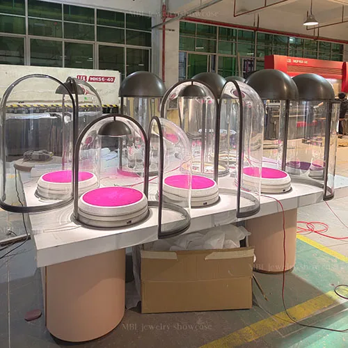奢侈品玻璃罩珠宝展柜定制 | 圆顶/椭圆玻璃罩展示柜 | 高端珠宝首饰陈列柜源头工
