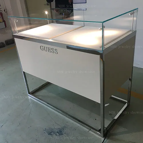 GUESS同款奢侈品展柜_不锈钢镜面珠宝展示柜_品牌首饰陈列柜定制厂家