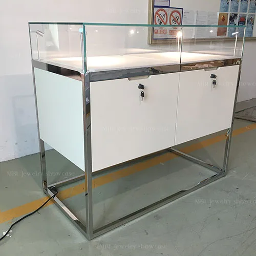 GUESS同款奢侈品展柜_不锈钢镜面珠宝展示柜_品牌首饰陈列柜定制厂家