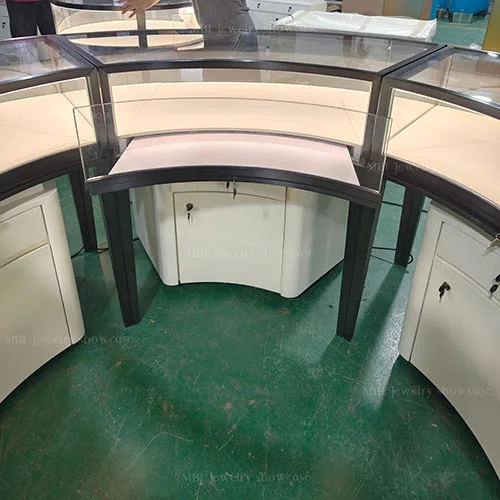 环形极简珠宝中岛柜 打造门店沉浸式首饰展示区