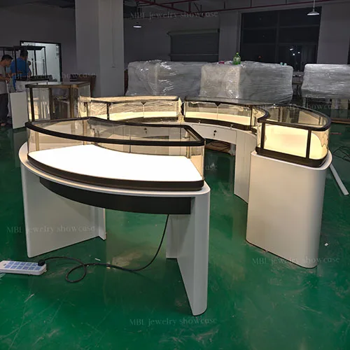 马孛罗珠宝展柜定制实拍图