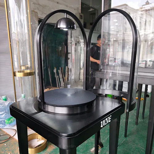 极简黑玻璃罩珠宝展示柱 打造门店镇店款首饰陈列焦点