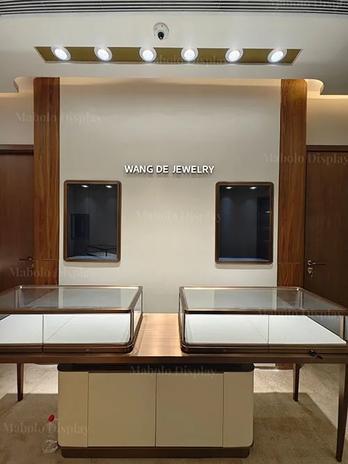 深圳WANG DE JEWELRY（办公楼店）| 现代轻奢珠宝展柜定制落地案例