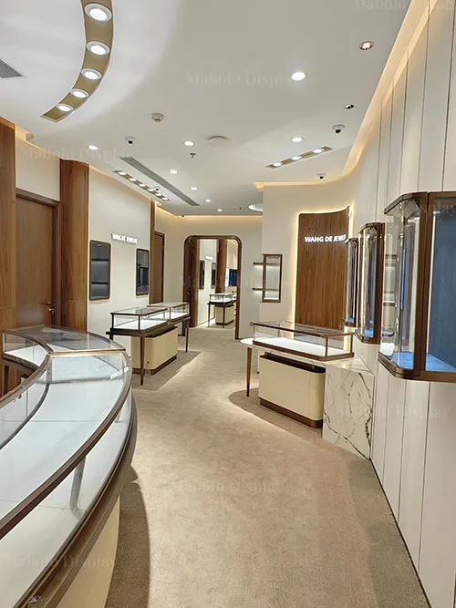 深圳WANG DE JEWELRY（办公楼店）| 现代轻奢珠宝展柜定制落地案例